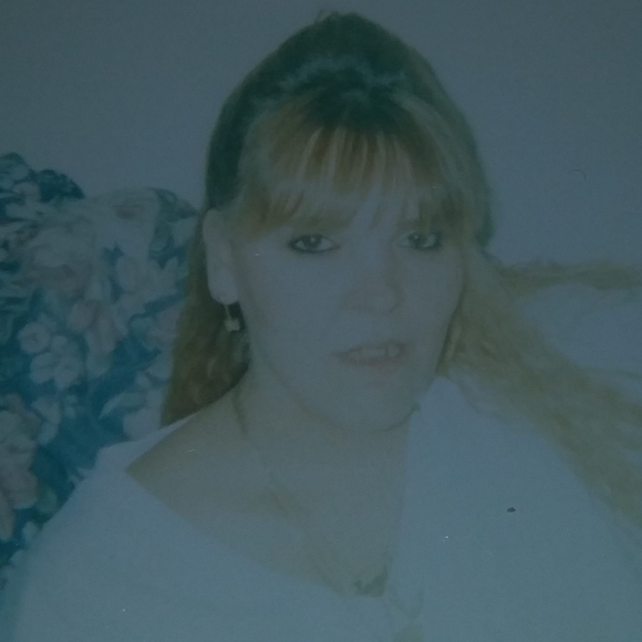 angelahilton323